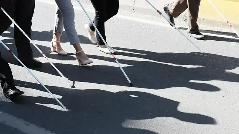 Görme engellilere yönelik sessiz mobbing